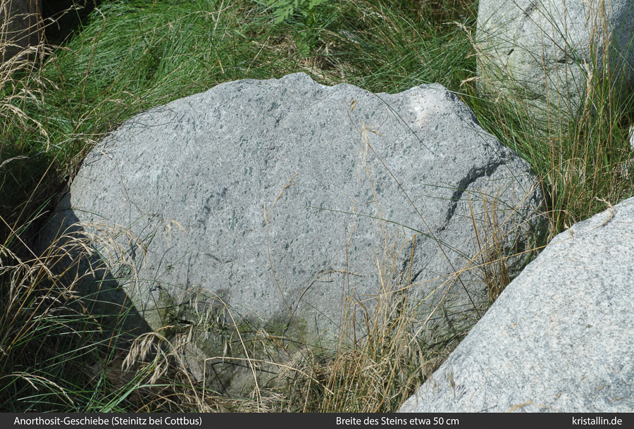 erratic of anorthosite, ein Geschiebe aus Anorthosit