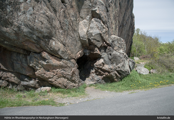 Fels bei Nevlunghamn
