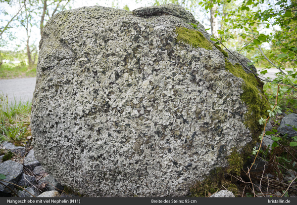 Viel Nephelin