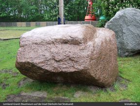 Lemland-Granit als besonders gro&szlig;es Geschiebe