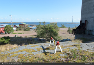 Auf Lilla B&aring;tsk&auml;r, rechts der ehemalige F&ouml;rderturm