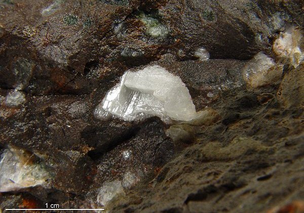 Kalkspat in einem Mandelstein